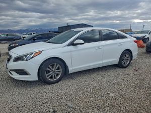 Hyundai Sonata SE 2.4L 4 2015