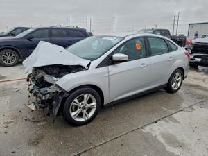 Ford Focus SE 2.0L 4 2014