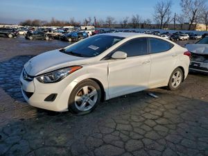 Hyundai Elantra GLS 1.8L 4 2013