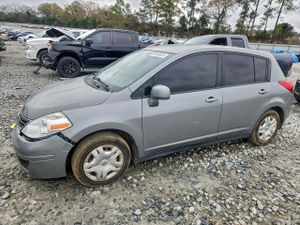 Nissan Versa S 1.8L 4 2011