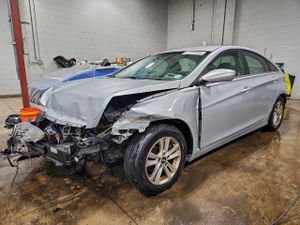 Hyundai Sonata GLS 2.4L 4 2013