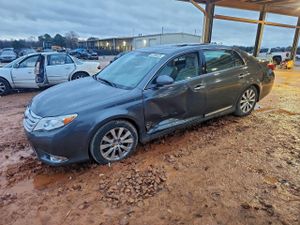 Toyota Avalon BASE 3.5L 6 2011