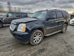 GMC Yukon DENALI 6.2L 8 2011