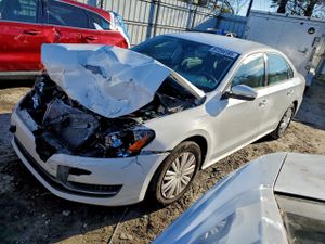 Volkswagen Passat S 1.8L 4 2015