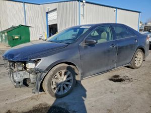 Toyota Camry SE 3.5L 6 2012