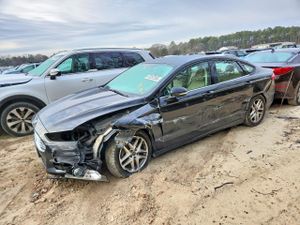 Ford Fusion SE 2.5L 4 2013