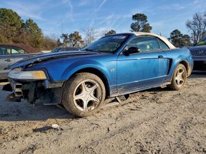 Ford Mustang GT 4.6L 8 2000
