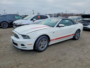 Ford Mustang 3.7L 6 2013