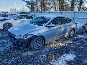 Hyundai Elantra SE 2.0L 4 2017