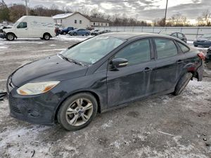 Ford Focus SE 2.0L 4 2014
