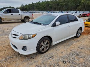 Toyota Corolla BASE 1.8L 4 2013