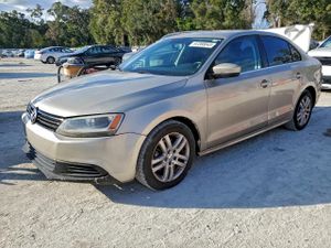 Volkswagen Jetta SE 2.5L 5 2013