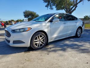 Ford Fusion SE 1.6L 4 2013