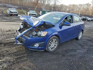 Chevrolet Aveo (Sonic) LT 1.8L 4 2014