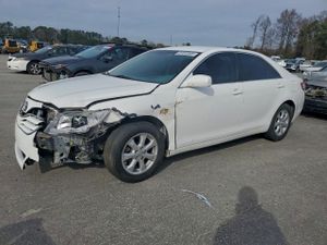 Toyota Camry BASE 2.5L 4 2011