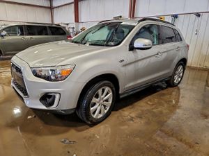 Mitsubishi Outlander SE 2.4L 4 2015