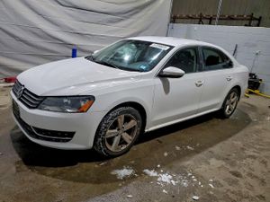 Volkswagen Passat SE 2.5L 5 2012