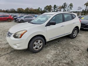 Nissan Rogue S 2.5L 4 2014