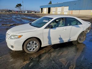 Toyota Camry BASE 2.5L 4 2011