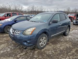 Nissan Rogue S 2.5L 4 2014