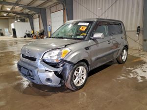 Kia Soul + 2.0L 4 2011