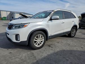 Kia Sorento LX 2.4L 4 2015