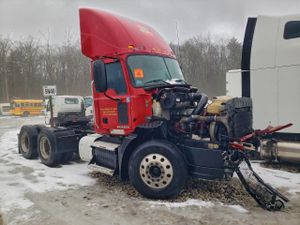 Mack CXU Series CXU600 12.7L 6 2013