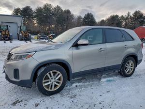 Kia Sorento LX 2.4L 4 2015