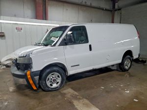 GMC Savana G3500 6.0L 8 2005