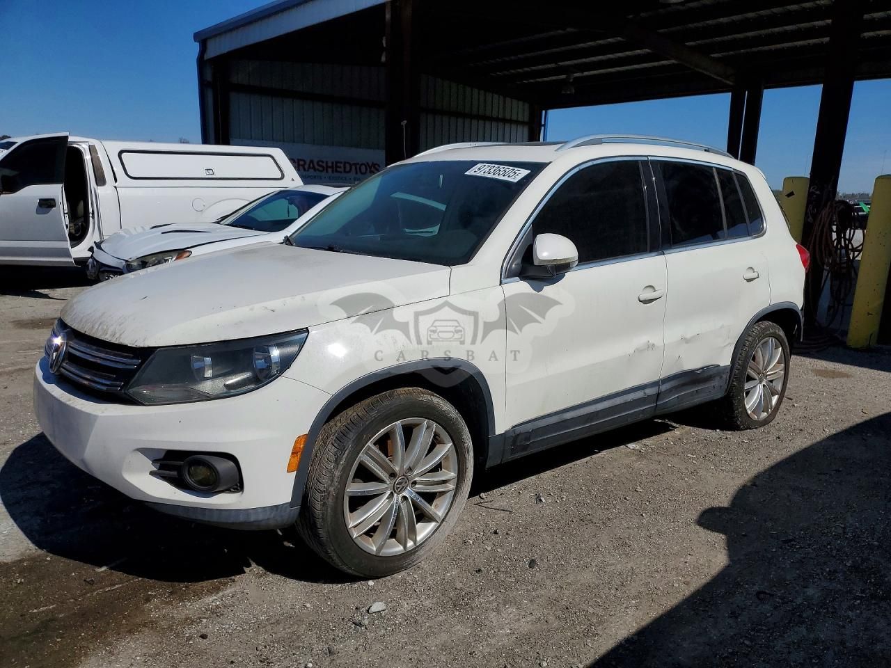 Volkswagen Tiguan S 2.0L 4 2014