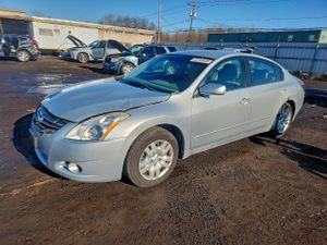 Nissan Altima BASE 2.5L 4 2010