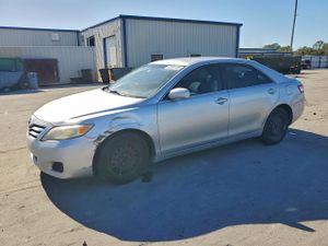 Toyota Camry BASE 2.5L 4 2010