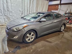 Hyundai Elantra GLS 1.8L 4 2013