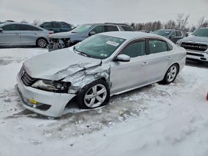 Volkswagen Passat SE 2.5L 5 2013