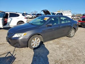 Toyota Camry BASE 2.5L 4 2011