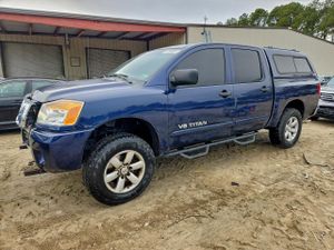 Nissan Titan XE 5.6L 8 2010