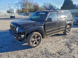 Jeep Patriot LATITUDE 2.4L 4 2015