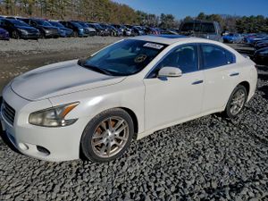 Nissan Maxima S 3.5L 6 2010