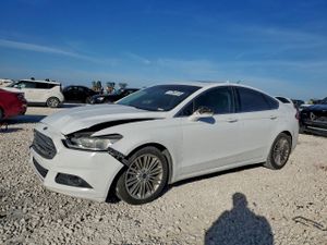 Ford Fusion SE 2.0L 4 2014