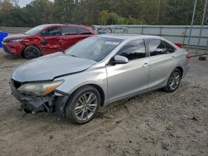 Toyota Camry LE 2.5L 4 2015