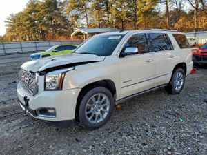 GMC Yukon DENALI 6.2L 8 2015