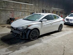 Hyundai Elantra SE 1.8L 4 2015