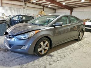 Hyundai Elantra GLS 1.8L 4 2013