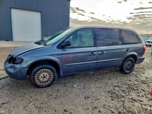 Chrysler Town & Country LX 3.3L 6 2002