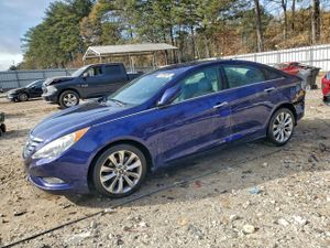 Hyundai Sonata SE 2.4L 4 2013