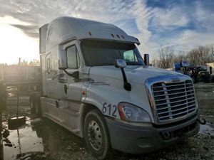 Freightliner Cascadia 14.8L 6 2015