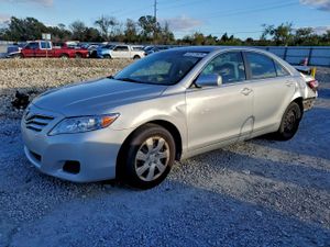 Toyota Camry BASE 2.5L 4 2010