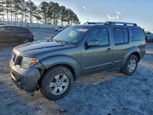 Nissan Pathfinder LE 4.0L 6 2005