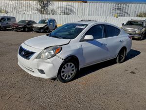 Nissan Versa S 1.6L 4 2012