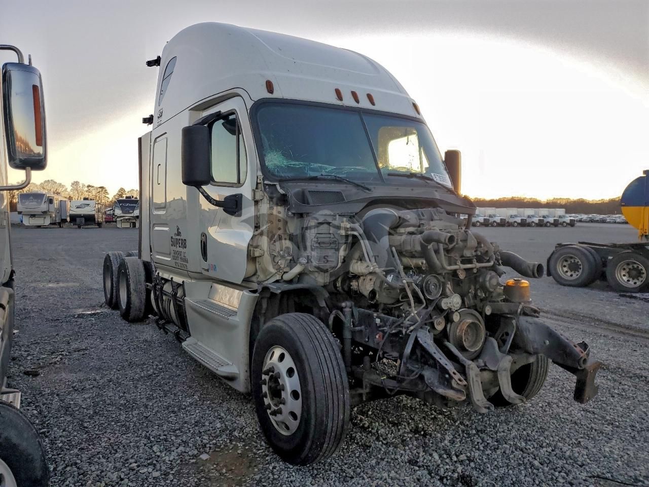 Freightliner Cascadia 14.8L 6 2015